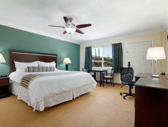 Travelodge Santa Maria 03